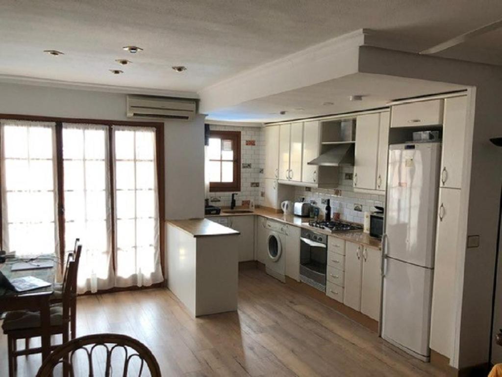 Valencia, Ideally Located 3Bed-2Bath Apart.Few Mints Walk From Beach,Pool,Shop. พอร์ตซัปปลายา ภายนอก รูปภาพ
